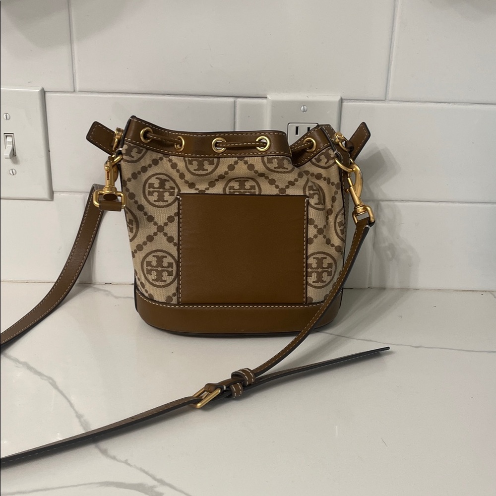 Tory Burch Monogram Bucket Bag - Picture 3 of 8